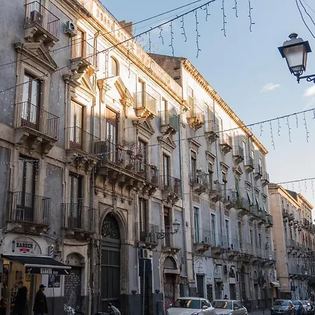 Garibaldi House Apartmán