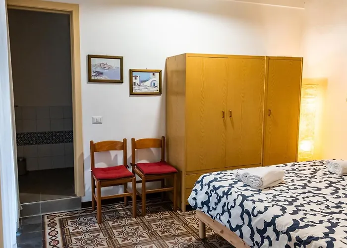 Garibaldi House Катания
